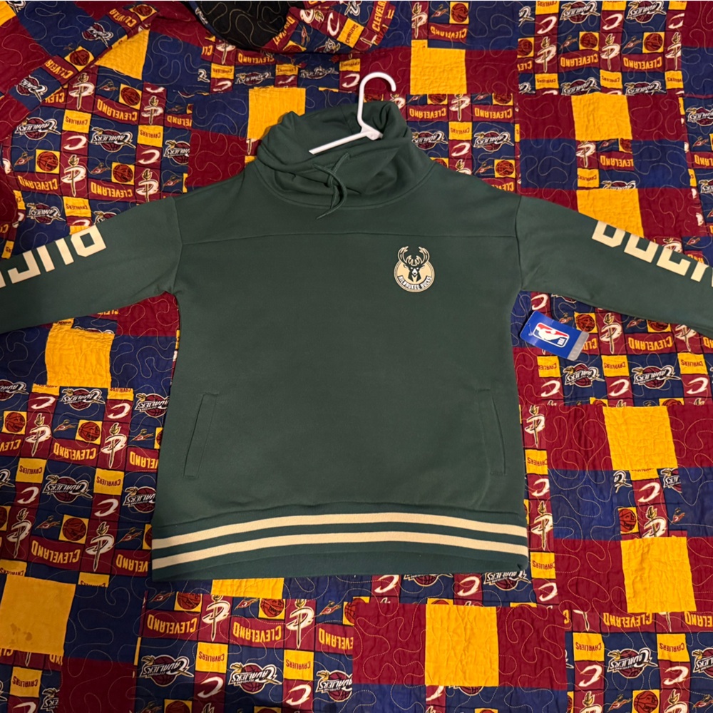 NBA Green Cowl Neck Milwaukee Bucks sweater
